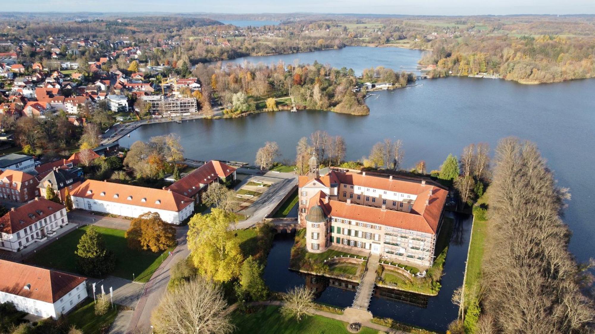 Grosses Ferienhaus Mit 4 Schlafzimmern Eutin Exterior photo